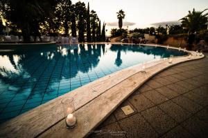 Kolam renang di atau dekat dengan Hotel Pomara