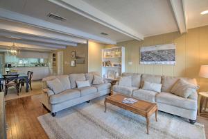 Gallery image of Waterfront Getaway with Dock on Lake Hamilton! in Lake Hamilton