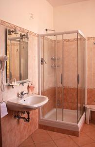 A bathroom at Affittacamere Berzi