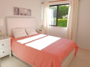 Postel nebo postele na pokoji v ubytování Algarve Apartment Falésia