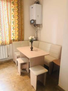 Area soggiorno di Republic Square Apartment