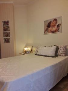 Łóżko lub łóżka w pokoju w obiekcie Woods cottage Loutra Pozar Aridaia