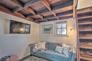 Istumisnurk majutusasutuses 18 Miles to San Antonio Quiet Country Getaway