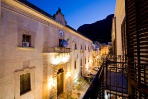 カステッランマーレ・デル・ゴルフォにあるSicilia Ovest - Domus Mariae Charming Apartments with Balconyのギャラリーの写真