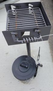 Ein für Gäste verfügbarer Grill in der Ferienwohnung