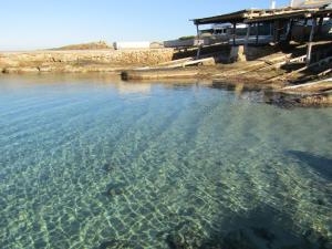 Imagen de la galería de VIVIENDAS TURISTICAS CAN MARIANO BARBER - ES CALÓ - FORMENTERA, en Es Caló