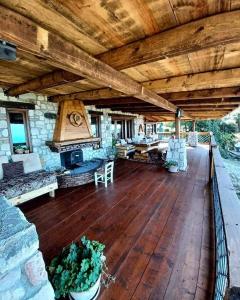 Balkón nebo terasa v ubytování CHALET