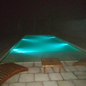 Πισίνα στο ή κοντά στο Cabañas del Monte +8 φωτογραφίες