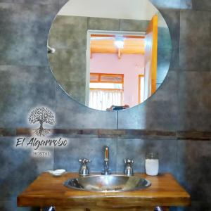 Et badeværelse på Hostal El Algarrobo