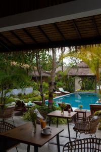 Bazén v ubytování Amaya Boutique Resort nebo v jeho okolí