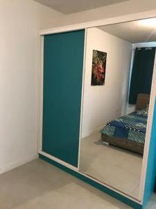 Postel nebo postele na pokoji v ubytování Meublé de standing au coeur des commodités