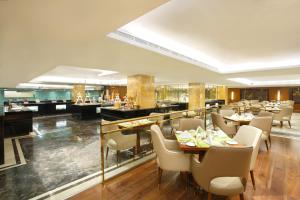 Ресторан / где поесть в Holiday Inn Dhaka City Centre by IHG