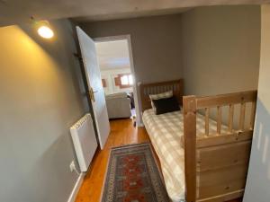 Postel nebo postele na pokoji v ubytování Acogedora Buardilla duplex 6 pax