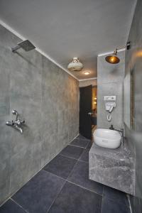 Koupelna v ubytování Poshtel VNS