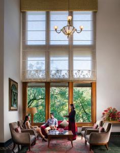 Posezení v ubytování Jaypee Residency Manor