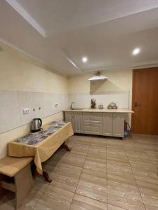 Апартаменты SunRiseにあるキッチンまたは簡易キッチン