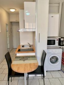 Photo de la galerie de l'établissement Cosy Studio, à Balaruc-les-Bains