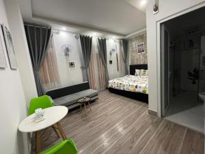 Ένα ή περισσότερα κρεβάτια σε δωμάτιο στο Lucas Inn
