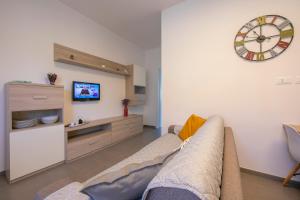 Televisyen dan/atau pusat hiburan di Lilla Suite by MMega