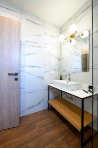 Ванная комната в AG Luxury Villas, Iraklitsa