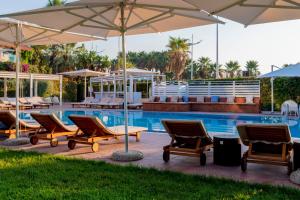 Bazén v ubytování Le Dune Sicily Hotel nebo v jeho okolí