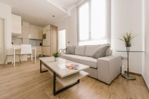 Una cocina o zona de cocina en T1, Tirso de Molina, apartamento luminoso y tranquilo