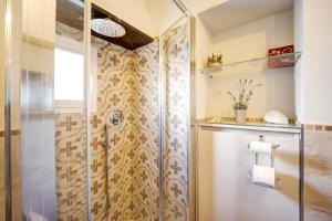 A bathroom at Bordighera weekend vacanze e mare Még 11 kép