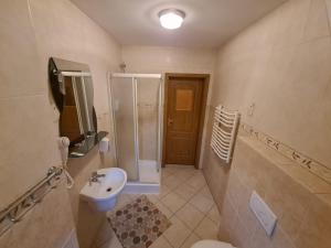 Imagen de la galería de Hotel Mimoza, en Libusza