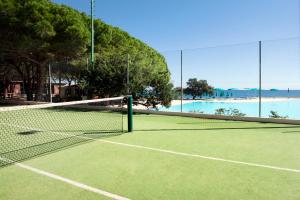 Tenis a/nebo squash v ubytování Club Hotel Marina Seada Beach nebo okolí