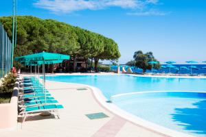 Bazén v ubytování Club Hotel Marina Seada Beach nebo v jeho okolí