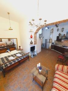 Μια τηλεόραση ή/και κέντρο ψυχαγωγίας στο Inn Home Apartments-Olimpiysky Stadium area