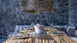 Fotografie z fotogalerie ubytování Lithi Luxury Retreat v destinaci Imerovigli
