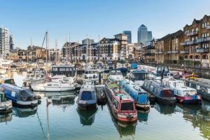 Afbeelding uit fotogalerij van Lavender House Apartments Limehouse Docklands in Londen