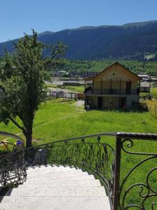 Imagen de la galería de Babale's guesthouse in Mestia, en Mestia