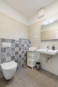 Koupelna v ubytování Diva apartment with free private parking + 17 fotografií