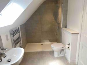 Ένα μπάνιο στο Argyle House - Stunning 2 Bed Cottage In Eyemouth