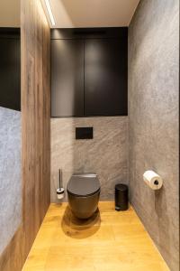 Łazienka w obiekcie Luksusowy Apartament Enklawa pod Skrzycznem z sauną i bilardem - Dream Apart