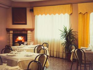 Foto dalla galleria di HOTEL MORENO a Elche de la Sierra