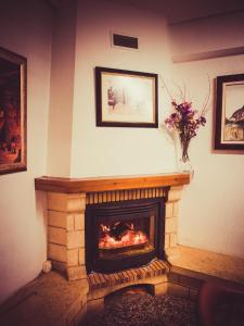 Foto dalla galleria di HOTEL MORENO a Elche de la Sierra