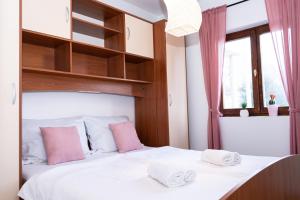 Posteľ alebo postele v izbe v ubytovaní Villa Pag Dubrava Relax with Pool