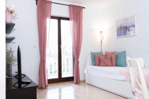 Posteľ alebo postele v izbe v ubytovaní Villa Pag Dubrava Relax with Pool
