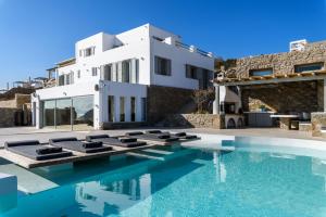 Πισίνα στο ή κοντά στο Villa Nerovino by Whitelist Mykonos