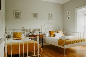 Krevet ili kreveti u jedinici u okviru objekta Abbeyview House B&B and Glamping