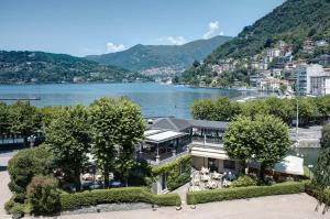 コモにあるPalace Hotel Lake Comoのギャラリーの写真