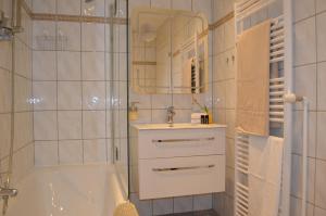 Ванная комната в Gemütliches und Modernes Apartement in Grünen Top-Lage Münster +20 фотографий