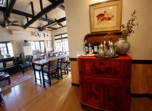 Restaurace v ubytování Gableview Forest Inn ゲーブルビュー