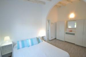 Postel nebo postele na pokoji v ubytování Villa Les Oliveres By SunVillas Mallorca