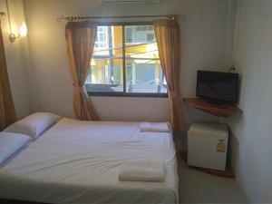 Imagen de la galería de Kamala bay inn, en Kamala Beach