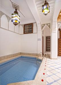 The swimming pool at or close to Riad Al Jana
