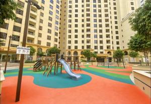 Gallery image of Murjan Suites Waterfront The Walk Jumeirah Beach Residence in Dubai
